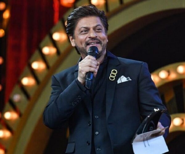 Shah Rukh Khan Nikah Beda Agama dengan Gauri